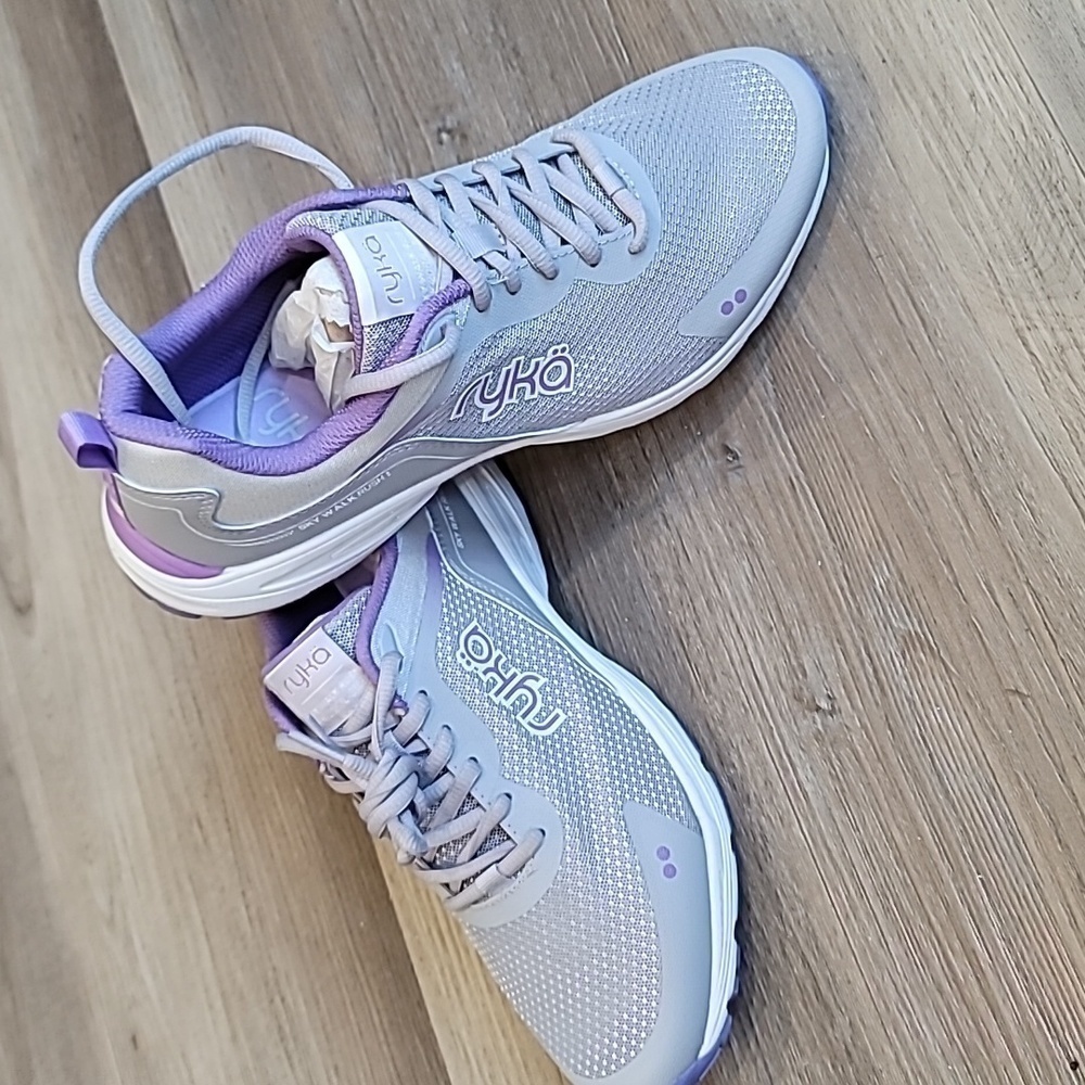 NWOT- Women's RYKA Sky Walk Rush Memory Foam RK-206/L-8189 Sneakers (Never Worn)
